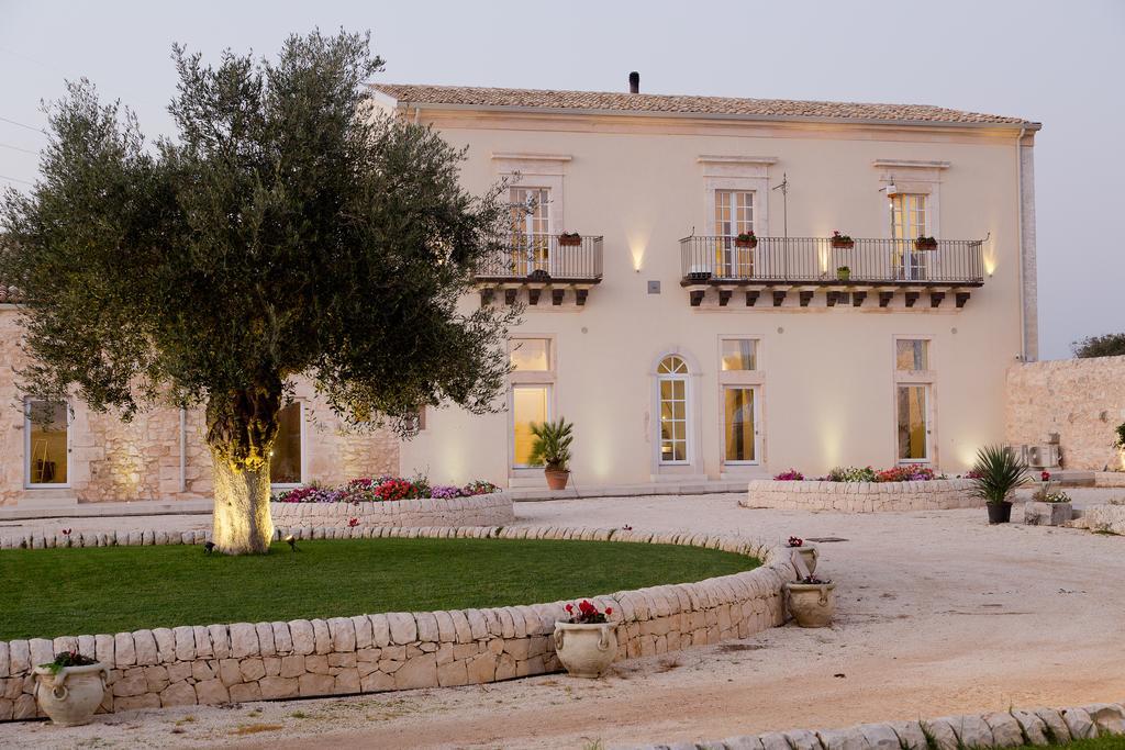 Casale 1821 Hotel Ragusa Buitenkant foto