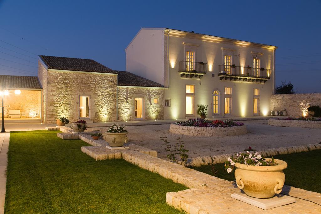 Casale 1821 Hotel Ragusa Buitenkant foto