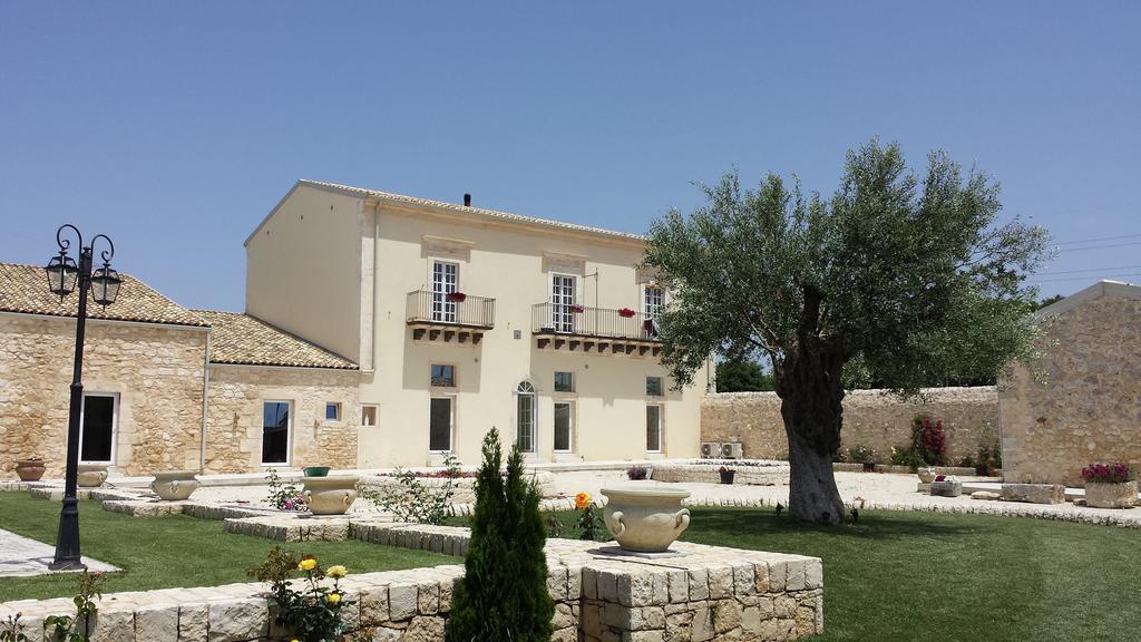 Casale 1821 Hotel Ragusa Buitenkant foto